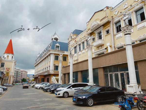 吉林琿春有一條歐式街，就在市中心卻沒什麼人，遊客還以為荒廢了