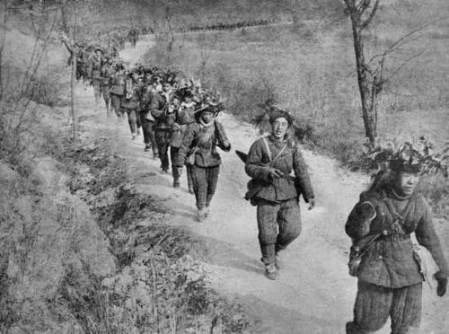 報務員違反通訊紀律暴露目標急得大哭,彭德懷卻很高興:給他嘉獎 報務員違反通訊紀律暴露目標急得大哭,彭德懷卻很高興:給他嘉獎