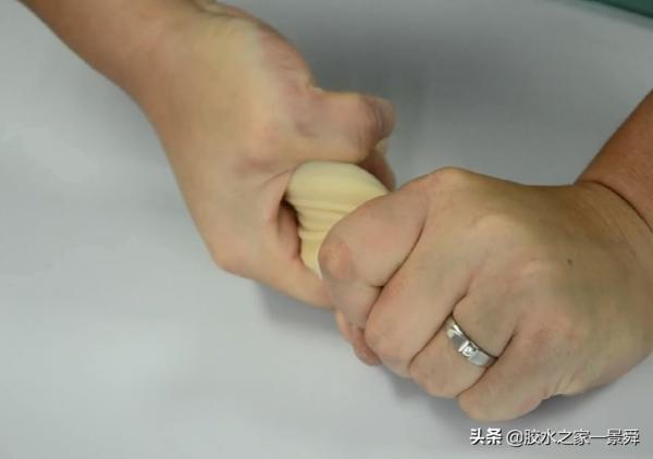 矽膠粘矽膠用的矽膠膠水粘接矽膠操作方法分享 矽膠粘矽膠用的矽膠膠水粘接矽膠操作方法分享