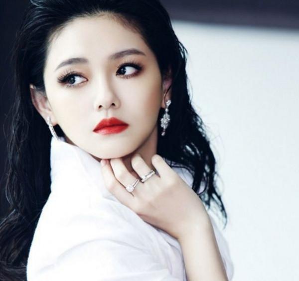 “狼女”大S的雙面人生：一人活成一匹狼，婚後變身小綿羊