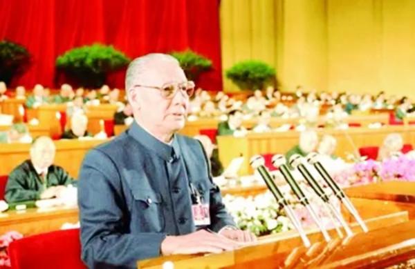 劉復之：鄧小平的秘書，1983年任公安部部長，享年96歲