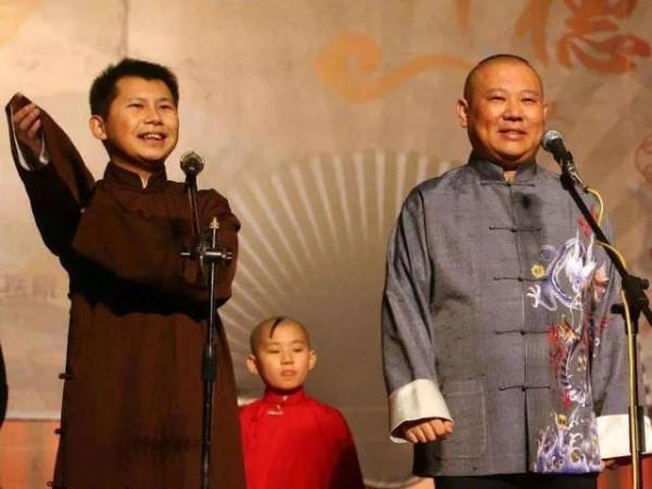 何偉終於改名不叫何雲偉了 網友看了新名字表示就不怕被淹死? 何偉終於改名不叫何雲偉了 網友看了新名字表示就不怕被淹死?