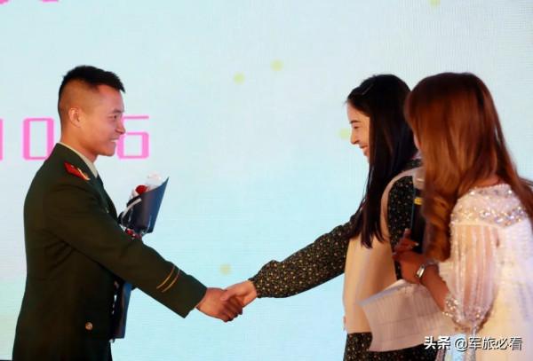 為了讓兵哥脫單,部隊出大招了 為了讓兵哥脫單,部隊出大招了