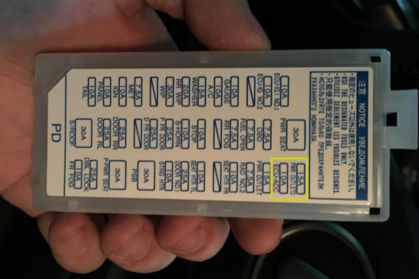 自己動手不求人，雷克薩斯CT改裝車輛內後視鏡自動防眩目功能！