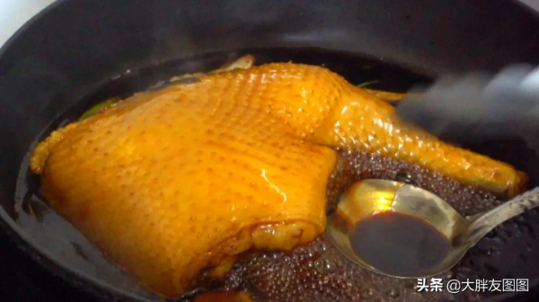 如何在家自制豉油雞?不要烤箱,爽滑鮮嫩,口水控制不住了 如何在家自制豉油雞?不要烤箱,爽滑鮮嫩,口水控制不住了