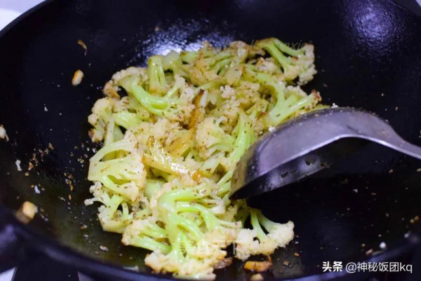 菜花像我這樣做,香脆爽口又入味,米飯有多少吃多少 菜花像我這樣做,香脆爽口又入味,米飯有多少吃多少