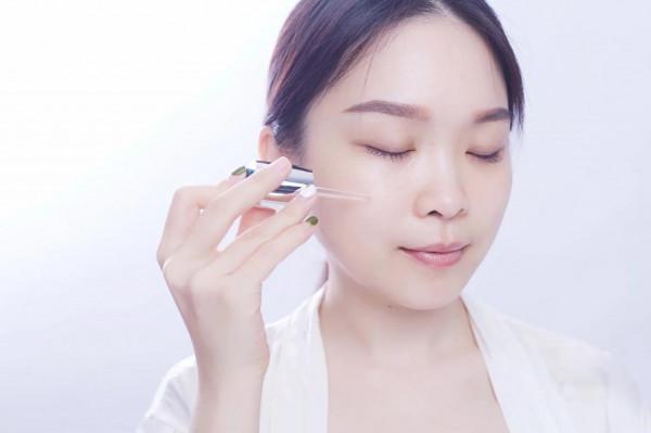 想要比同齡人老得慢，堅持這3個好習慣，面板會逐漸細膩有光澤