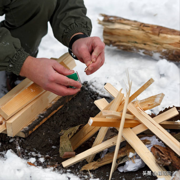 大自然往往不可預測,揹包客與戶外工作者關乎生命的“10大要素” 大自然往往不可預測,揹包客與戶外工作者關乎生命的“10大要素”