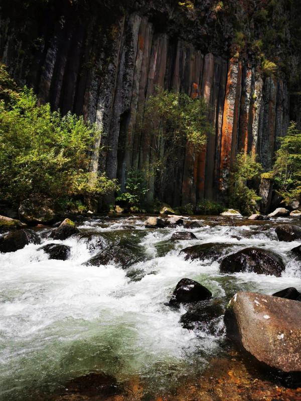 尋源之旅”～遊望天鵝景區，瀑布多、奇石多，大開眼界
