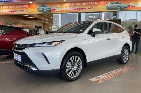 豐田凌放實車正式到店,年輕態外觀,燃油/混動任選,競爭冠道 豐田凌放實車正式到店,年輕態外觀,燃油/混動任選,競爭冠道