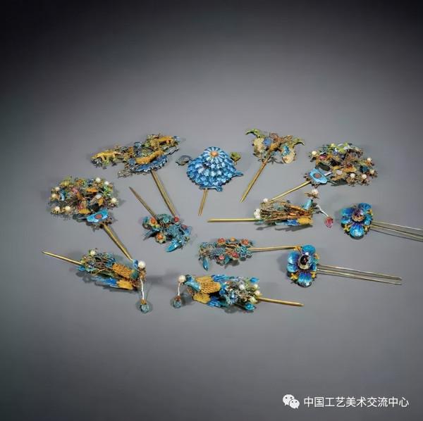 琺琅彩和銅胎掐絲琺琅、燒藍的區別？