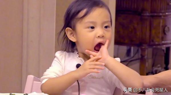 《爸回》8個萌娃顏值差異大：奧莉變成大方臉，嗯哼帥到能當明星