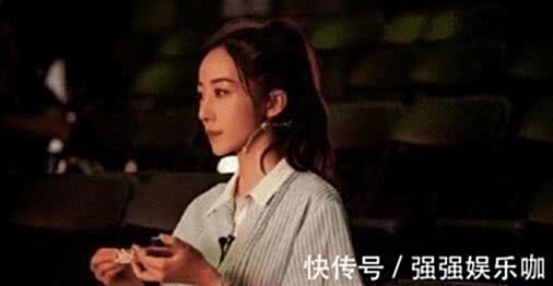 韓雪奶奶和爺爺的照片，爺爺衣服太多，網友：教科書風格炫耀財富