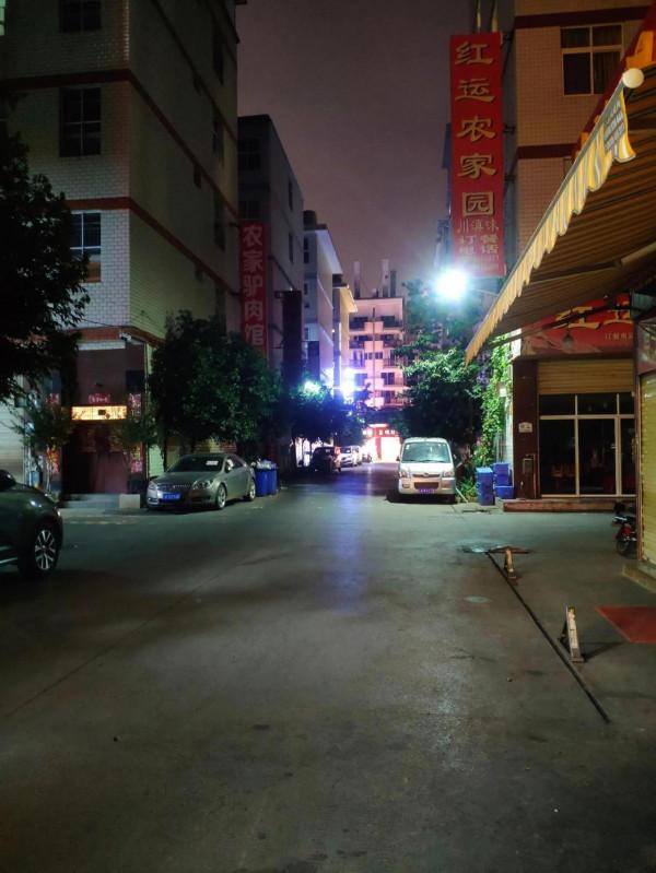 今年出的榮耀50和3年前的小米8在AI模式下拍夜景看誰的效果更好? 今年出的榮耀50和3年前的小米8在AI模式下拍夜景看誰的效果更好?