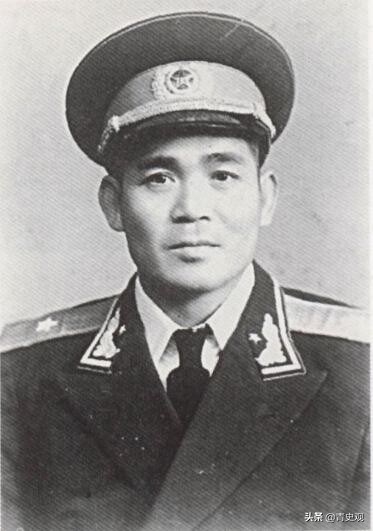 1947年的故事,人民軍隊在河北奔襲8晝夜,國民黨軍長卻在看雜技 1947年的故事,人民軍隊在河北奔襲8晝夜,國民黨軍長卻在看雜技