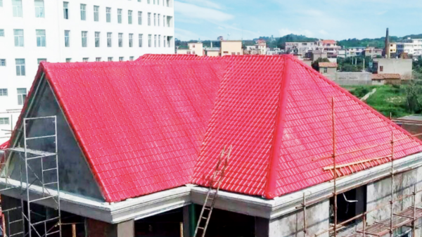 農村建房多數人選用樹脂瓦，它有哪些致命缺陷？該不該大力推廣？