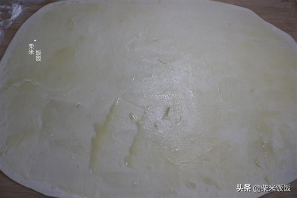 晚上揉發麵，早上來烙餅，做法簡單又省事，層層香軟更好吃