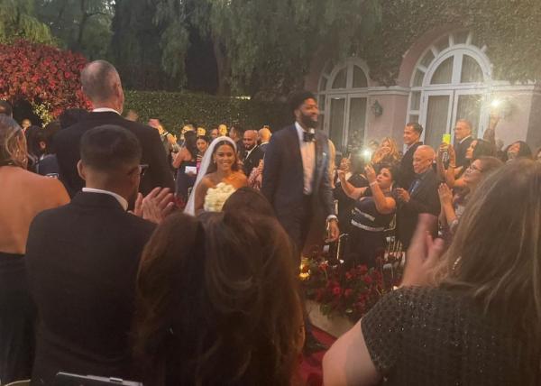 NBA | 濃眉大婚 詹姆斯威少到場祝賀