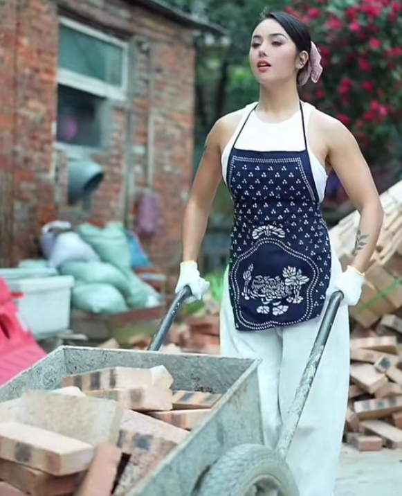 現代版孫二孃胡鬧鬧：全網最彪悍的村婦，回懟網友：有團隊咋了？