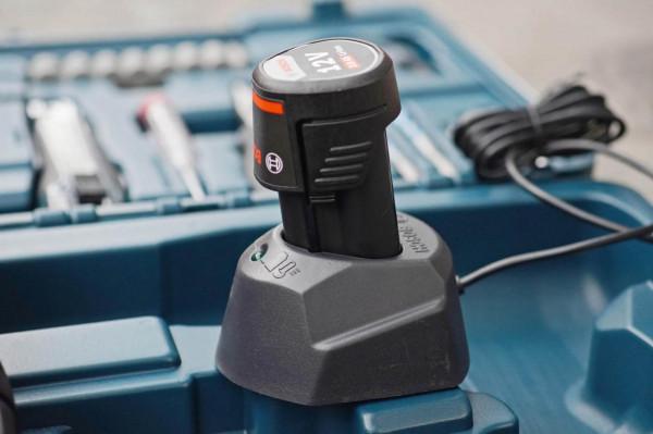 為什麼一套博世鋰電衝擊鑽套裝就能解決家裡的大多數安裝問題？