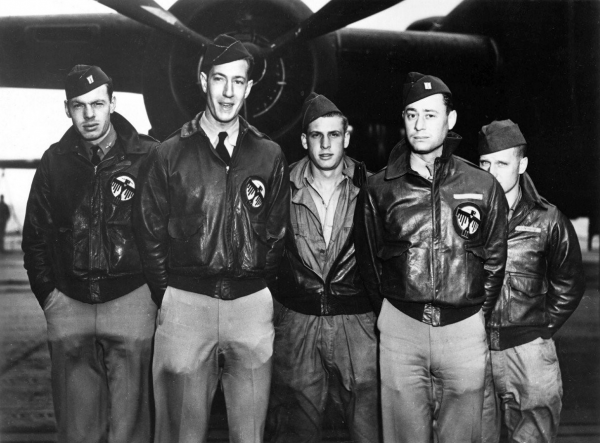 美軍秘密轟炸東京,算是死亡飛行,為何有人出高價購買飛行機會? 美軍秘密轟炸東京,算是死亡飛行,為何有人出高價購買飛行機會?