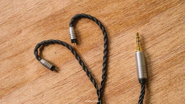 七彩虹小尾巴 CDA-M1 + 五重奏評測:超進取的新丁,牽手新生代旗艦 七彩虹小尾巴 CDA-M1 + 五重奏評測:超進取的新丁,牽手新生代旗艦