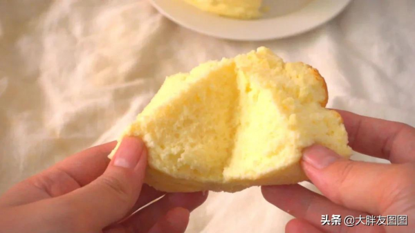 比豆腐還嫩！自制酸奶蛋糕，配方和秘訣都給你，外面買不到