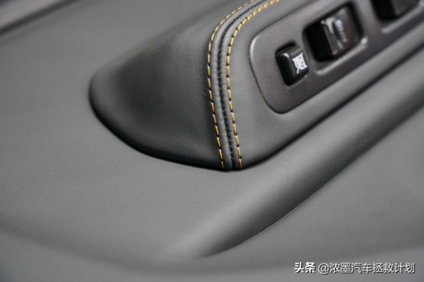 「可愛小車」整備一臺袖珍小車鈴木吉姆尼，有型才能釋放你的個性