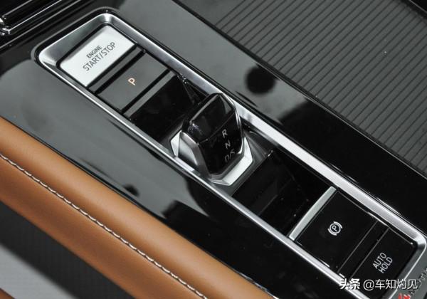 比老款更顯時尚氣息！搭2.0T+全時四驅，實拍體驗2021款大眾途昂