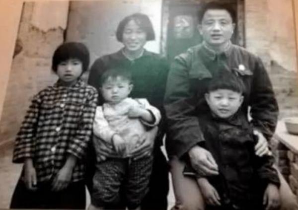 孔繁森逝世快27週年，殉職時年僅50歲，他的三個子女如今何在？