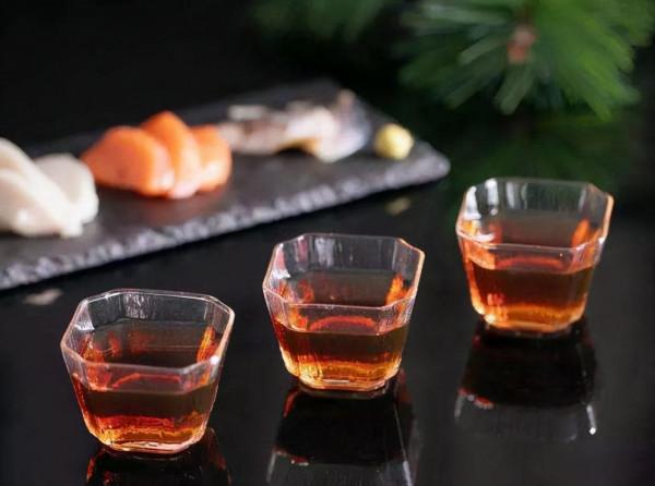 高血壓能不能喝酒？他親身實驗，喝酒之後血壓下降？真相如何