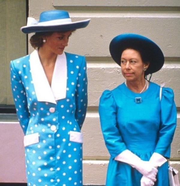 英女王年輕時沒有妹妹漂亮，50年後容貌卻翻轉，相由心生自律為王