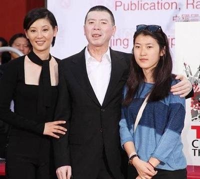 馮小剛的女兒馮思羽：心疼離婚的單身母親，也同情繼母徐帆的遭遇