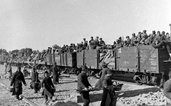 有兵力沒能力？白崇禧評價蔣介石的軍事能力：就是一個步兵排長