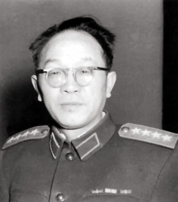 1955年授軍銜,十位大將都擔任什麼職務?職務最高的是誰? 1955年授軍銜,十位大將都擔任什麼職務?職務最高的是誰?