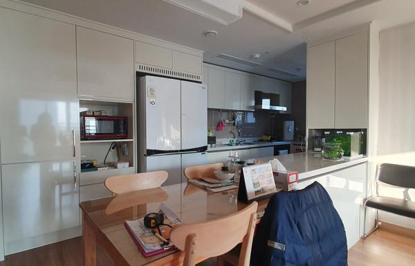 二手房不破不舊，這對韓國夫妻還要堅持改造：乾淨明亮住著才舒服