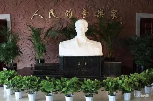 人民音樂家聶耳的母親,懸壺濟世數十年,病故後數百人自發悼念 人民音樂家聶耳的母親,懸壺濟世數十年,病故後數百人自發悼念