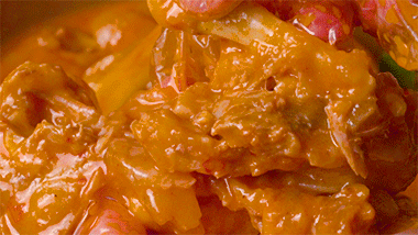 年末太難熬？我給你做了熱騰騰的肉和飯