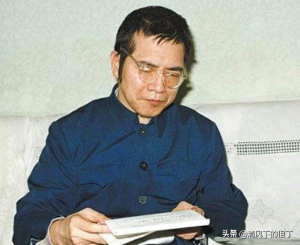 數學天才陳景潤:47歲與29歲女軍醫喜結連理,唯一的兒子成就非凡 數學天才陳景潤:47歲與29歲女軍醫喜結連理,唯一的兒子成就非凡