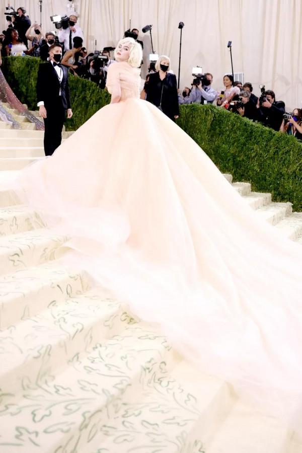 有些晚會,要在中午看,因為早晚會被雷s 有些晚會,要在中午看,因為早晚會被雷s