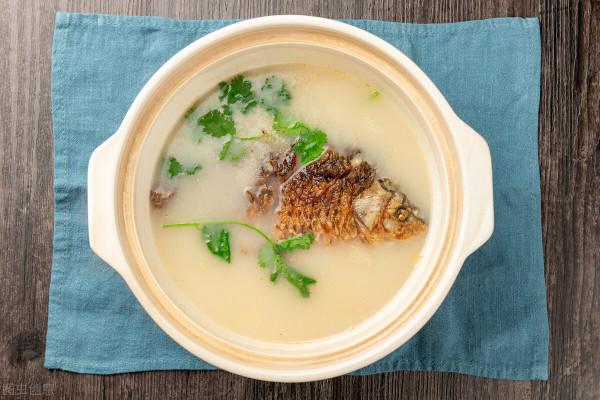 坐月子不能喝鯉魚湯？月子餐這樣吃，產婦的身體恢復好、母乳足