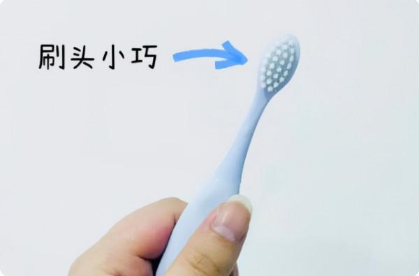 孩子牙齒又黃又黑，天天刷牙還長齲齒，醫生教你正確護牙方法