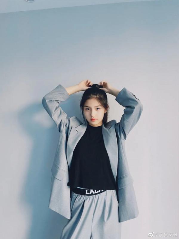 《長津湖》裡一個鏡頭上熱搜，14歲的艾米到底什麼來頭