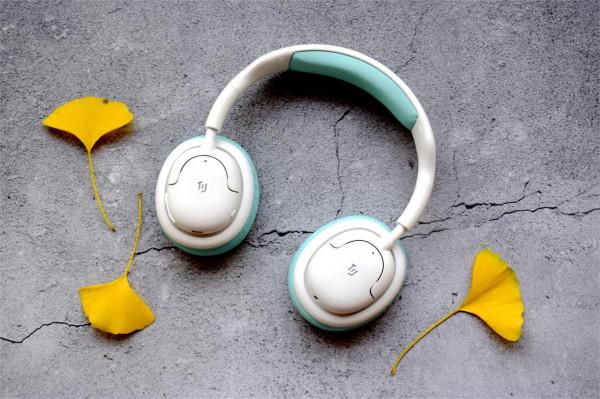 打造安靜學習環境，一鍵降噪三重護耳，碳氧學習耳機Pro版上手