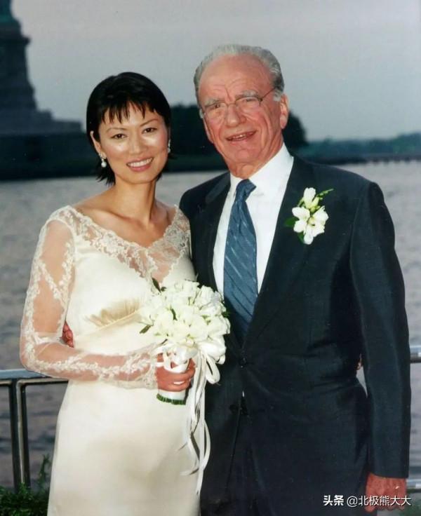 交際女王鄧文迪的“社交手段” 交際女王鄧文迪的“社交手段”