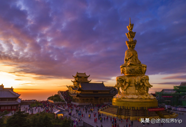 中國四大佛教名山之一峨眉山，仙氣飄飄堪稱仙境，此生值得去一次