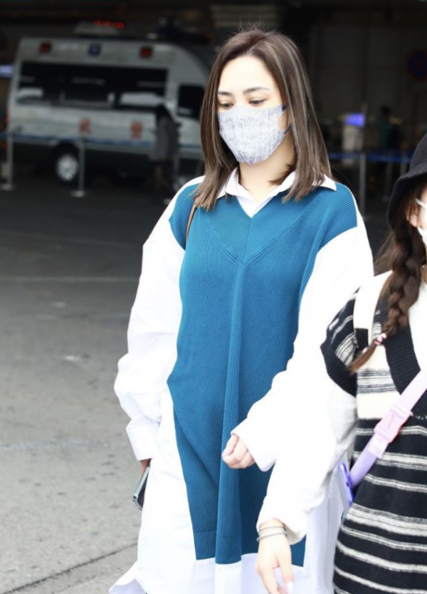 阿嬌穿衣也太隨性了吧,“上松下松”看似邋遢,實則慵懶又時髦 阿嬌穿衣也太隨性了吧,“上松下松”看似邋遢,實則慵懶又時髦