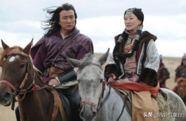 哈斯高娃：不滿騰格爾“嗜酒如命”離婚，單身26年不婚不育