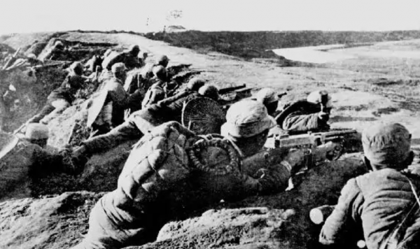 1950年，陳賡剿匪擊斃龍雲兒子，毛澤東批示：讓龍副主席親自處理