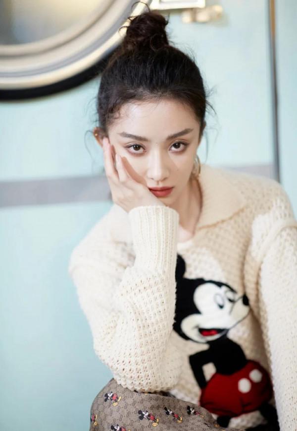 《安家》朱閃閃扮演者孫佳雨美照